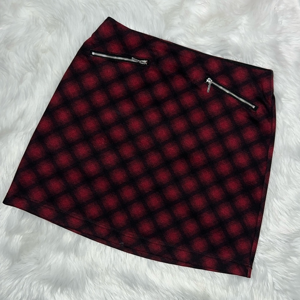 MAURICES Plaid Stretch A-line Skirt size Small